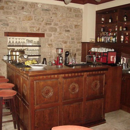 Siarava Otel Yanya Dış mekan fotoğraf