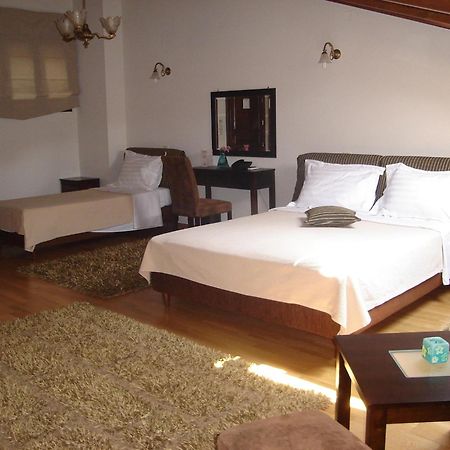 Siarava Otel Yanya Dış mekan fotoğraf
