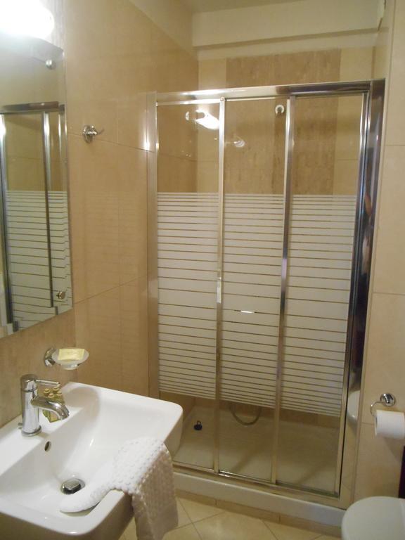 Siarava Otel Yanya Oda fotoğraf